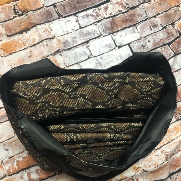 Snake Skin Waterproof 5 pc Traveling Organizers - Picture 4 of 9